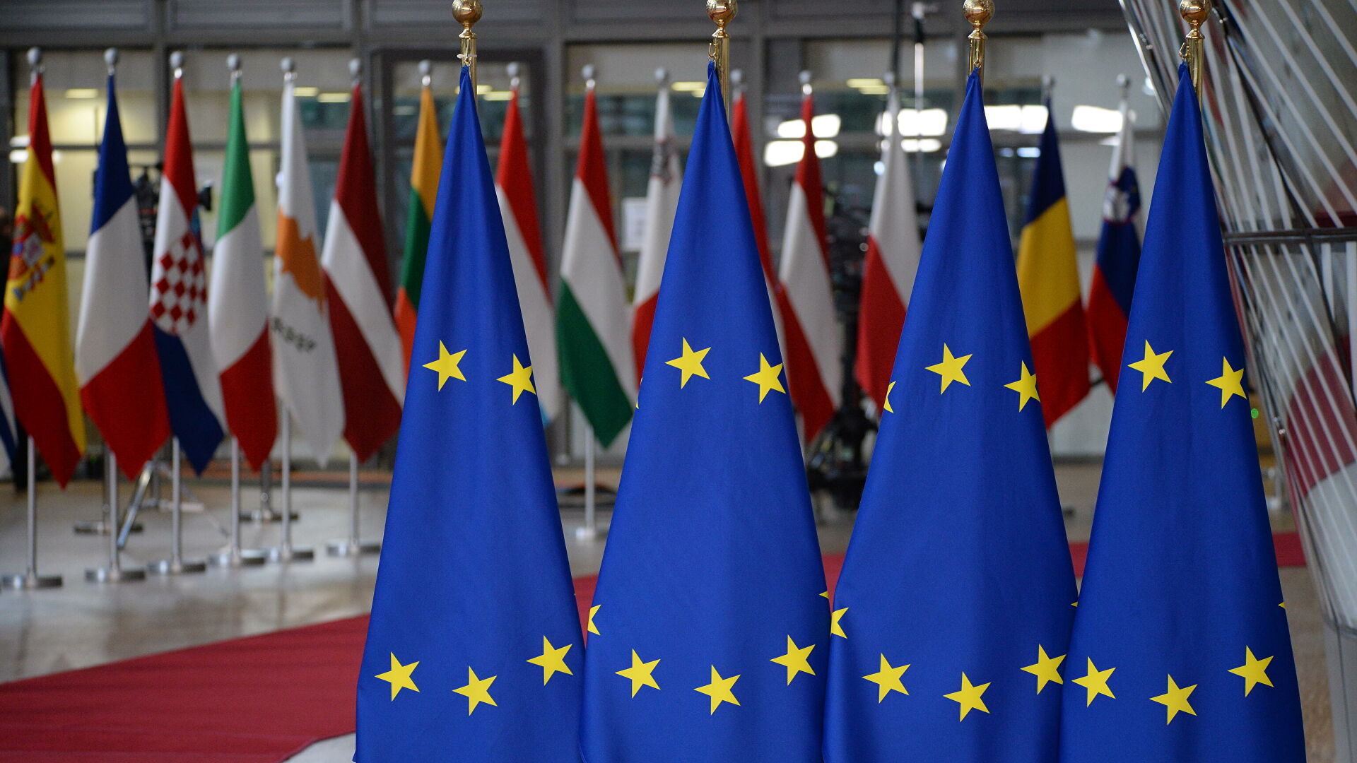 Страны ес 2024 год. Саммит Евросоюза 2022. ОДКБ Евросоюз. Еврокомиссия флаги ЕС. Саммит Евросоюза 2022 Украина.