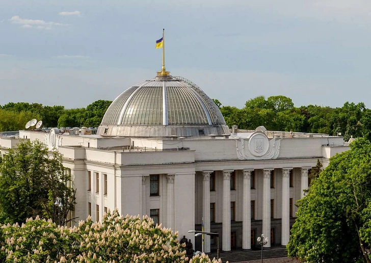 В Верховную раду внесен законопроект о пожизненной госохране Зеленского и его семьи