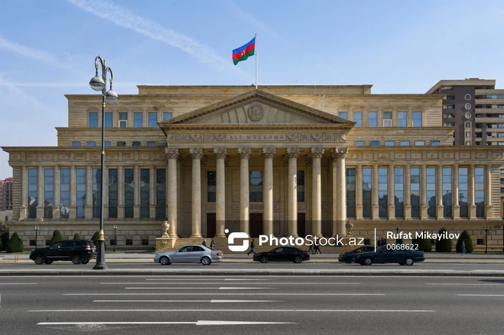 В Азербайджане определили, какие действия взрослого считаются вовлечением подростка в преступление
