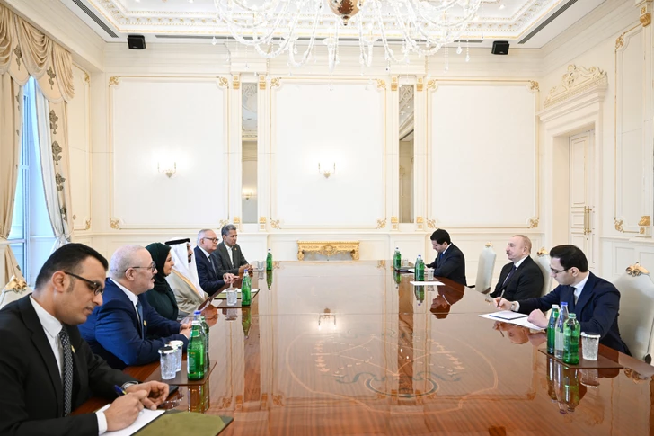 Ильхам Алиев принял делегацию во главе с президентом Арабского парламента