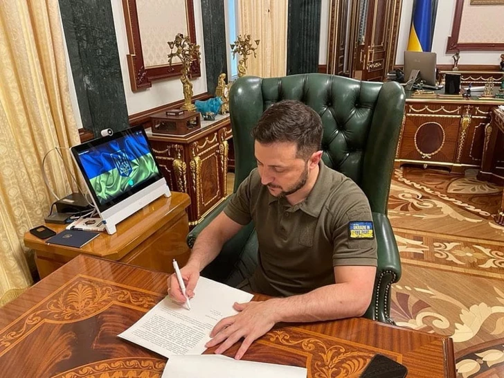 Зеленский утвердил делегацию для обсуждения мирного плана по Украине