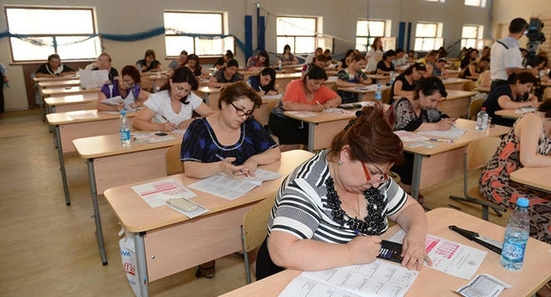 Десятки тысяч педагогов в Азербайджане могут потерять работу