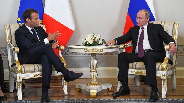 Путин обсудил с Макроном ситуацию вокруг Ирана