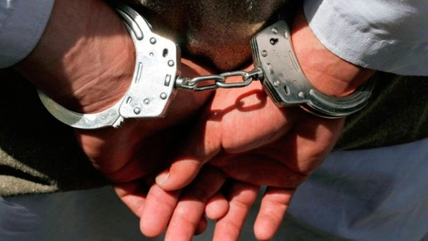 В Огузе задержаны двое вооруженных лиц