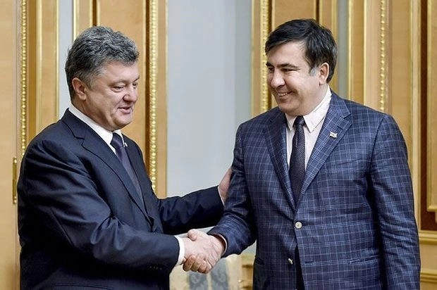 Саакашвили назвал Порошенко дебилом