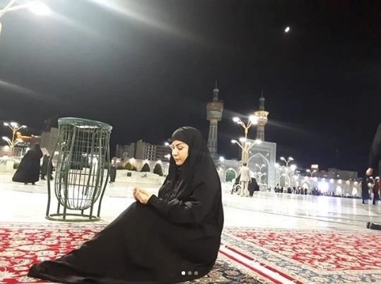 Фатима во время паломничества в Машхад – ФОТО
