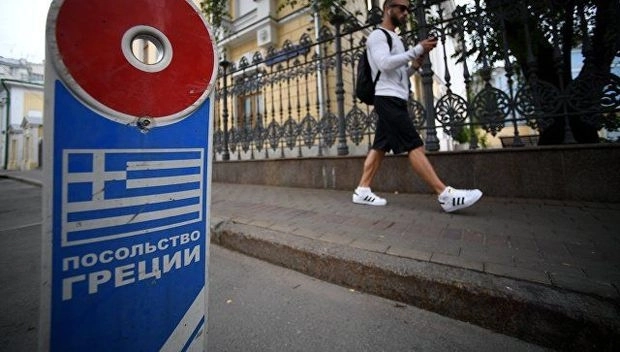 Греция отзывает посла из Москвы