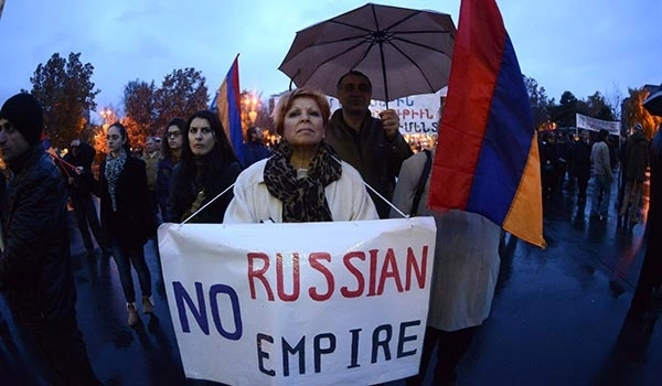 Ереванский «майдан»: Армении нужно еще 30 лет