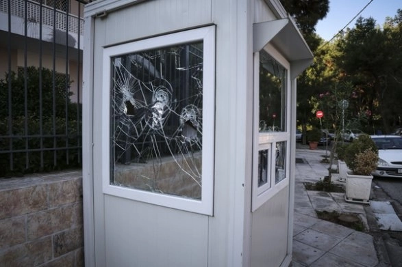 Греческие анархисты напали на посольство Ирана – ВИДЕО
