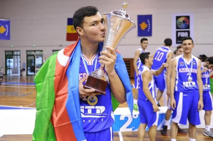 Азербайджанские баскетболисты будут играть в чемпионатах Франции и Испании