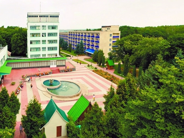 Азербайджан построит санатории в России