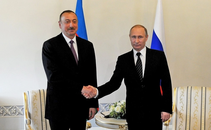 Ильхам Алиев поздравил с  днем рождения Владимира Путина