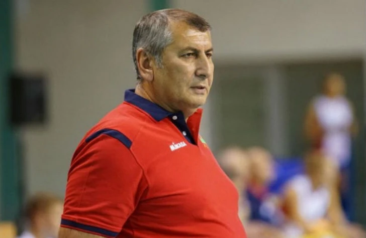 Главный тренер сборной Азербайджана ушел в отставку