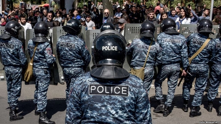 Армянские полицейские отказываются служить в Карабахе