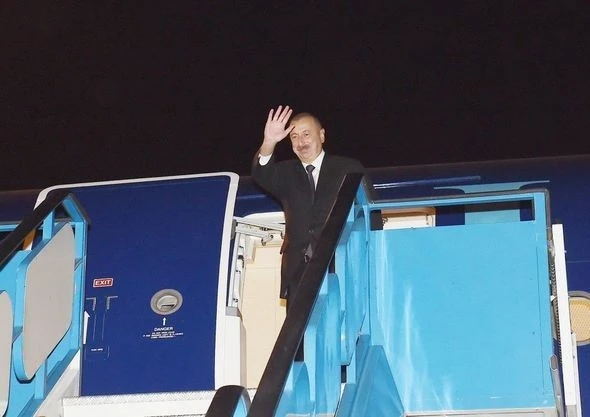 Завершился визит президента Азербайджана в Турцию - ФОТО