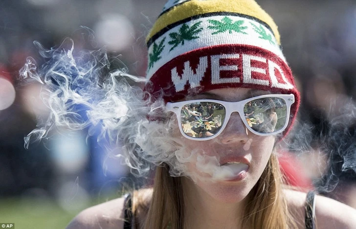 Правительство запретило корейцам марихуану в Канаде