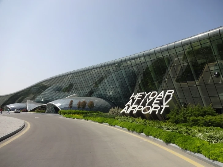Международный аэропорт Гейдар Алиев вошел в ТОП-3 самых необычных аэропортов мира