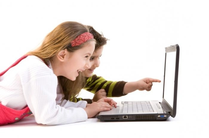 Почему очень важно защитить ребенка в Интернете? Две истории подростков, которые могли закончиться плохо
