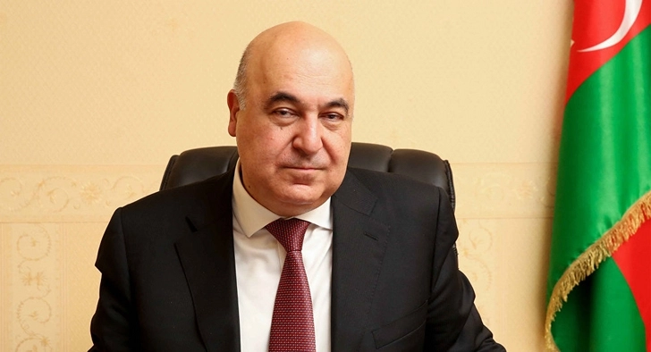 Чингиз Абдуллаев предупреждает об экологической катастрофе в Баку