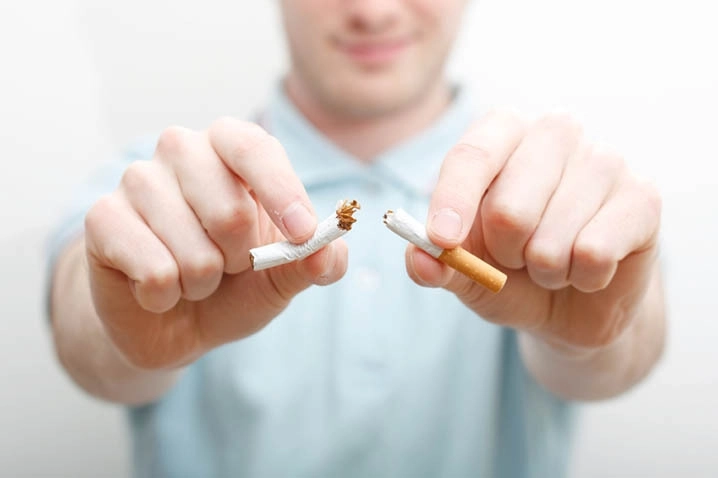 Ученые рассказали, когда нужно бросать курить