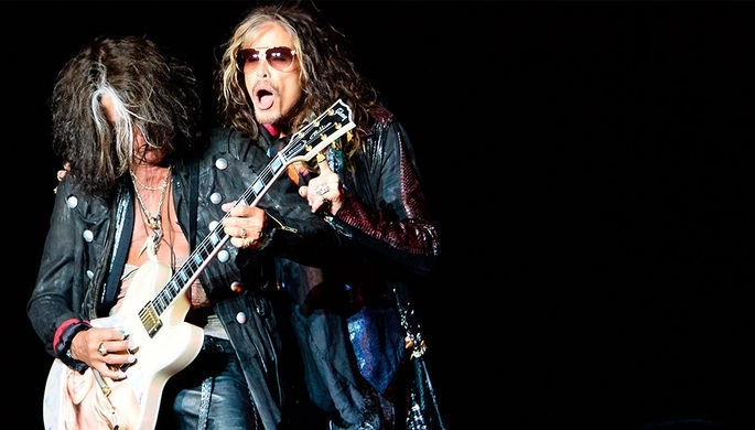 В США во время концерта госпитализировали гитариста Aerosmith