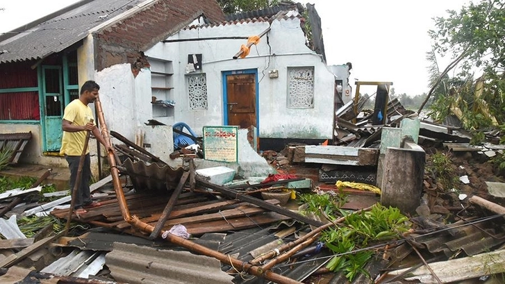 20 человек погибли в результате циклона в Индии