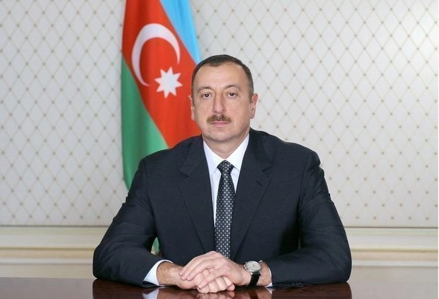 Ильхам Алиев позвонил Таиру Салахову