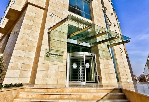 Закрывается известный бизнес-центр в Баку