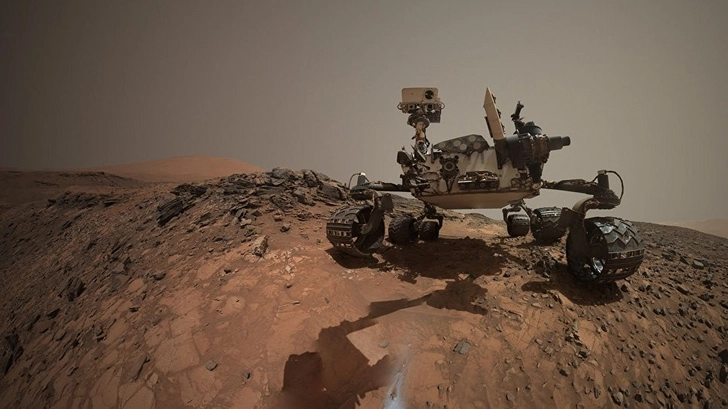 На Марсе нашли непонятный блестящий объект – ФОТО