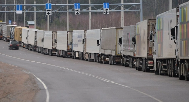 Казахстан увеличил транзит грузов через территорию Азербайджана
