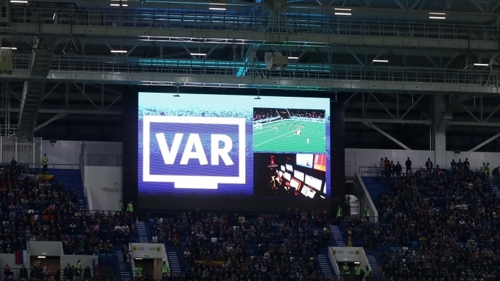 VAR дебютирует в Лиге чемпионов со стадии плей-офф нынешнего сезона