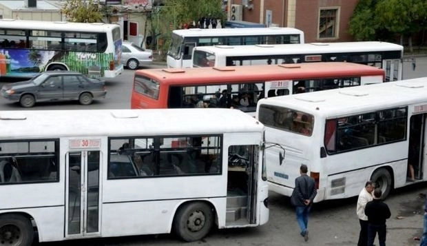 Скандал в бакинском автобусе – ВИДЕО