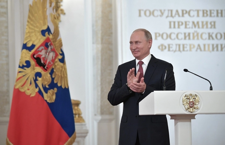Путин поднял тост за великую Россию