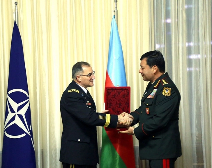 Наджмеддин Садыков на встрече с Главкомом Объединенными силами НАТО в Европе