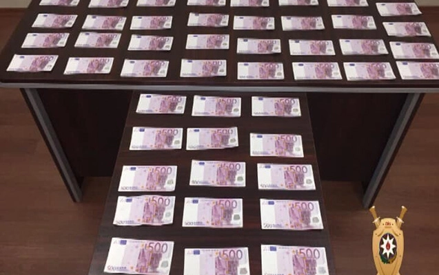 Задержаны фальшивомонетчики с крупной партией поддельных евро