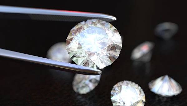 Якутские бриллианты откроют торговую точку в Баку
