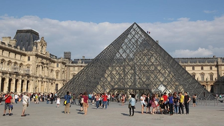Лувр установил рекорд посещаемости в 2018 году