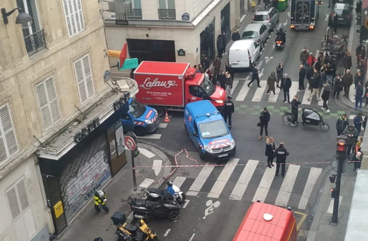 При взрыве в Париже пострадали почти 50 человек - ОБНОВЛЕНО