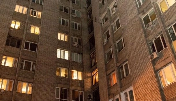 В Баку на крыше дома найдено тело мужчины