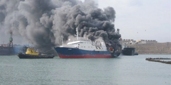 Число погибших при пожаре в Керченском проливе возросло до 11– ОБНОВЛЕНО
