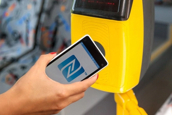 Когда за проезд в Баку можно будет расплачиваться мобильным телефоном и банковской картой?