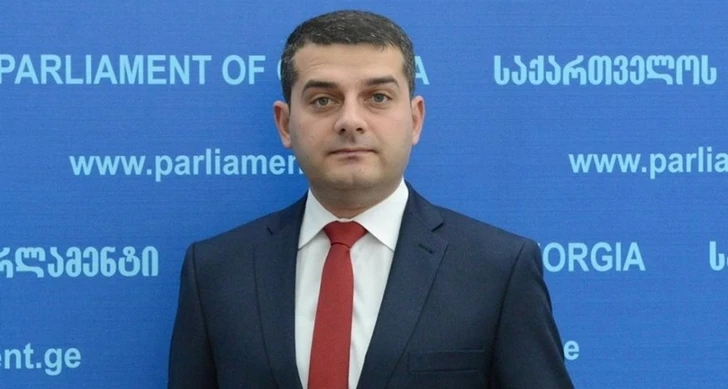 Люди открыто выражают протест. Депутат от правящей партии Грузии осудил открытие бюста убийцы азербайджанцев