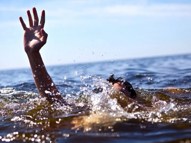 В Балакенском районе двухлетний ребенок утонул в водоеме