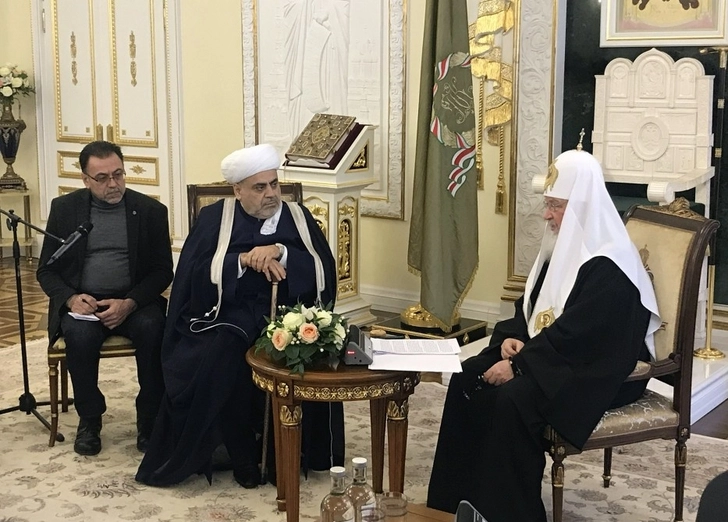 Аллахшукюр Пашазаде попросил патриарха Кирилла помочь в строительстве мечети для азербайджанцев в Москве