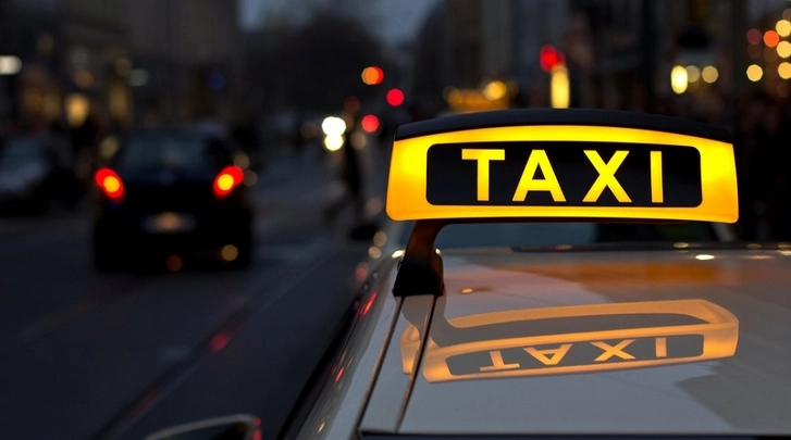 В Баку водитель такси напал на пассажира