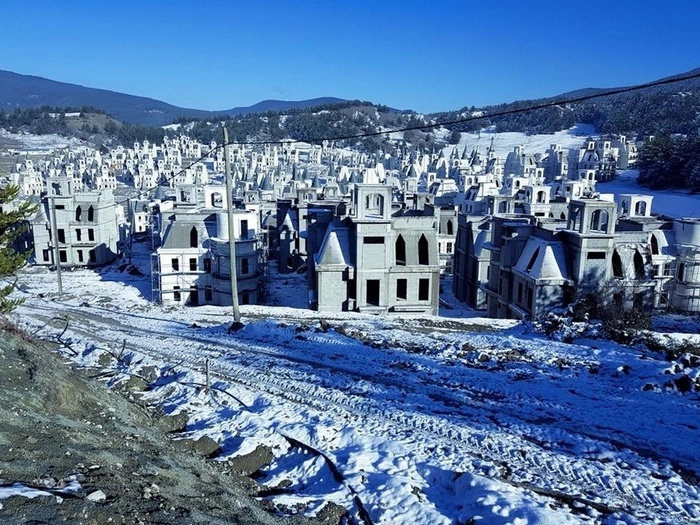 Поселок-призрак в Турции - ФОТО
