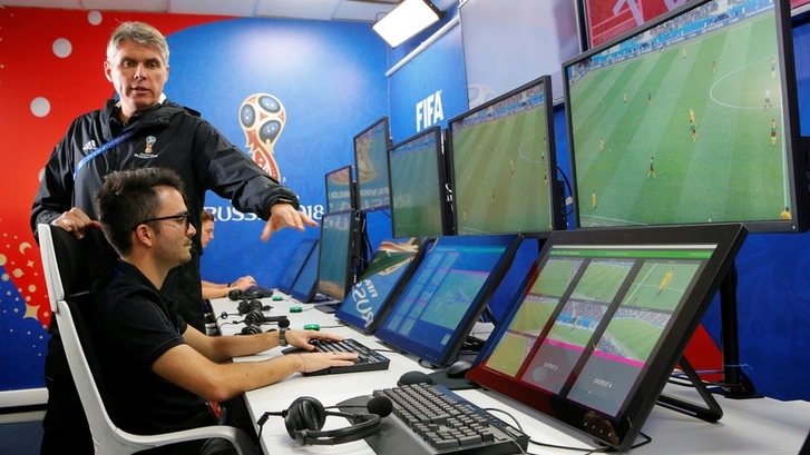 УЕФА применит систему VAR в бакинском финале Лиги Европы