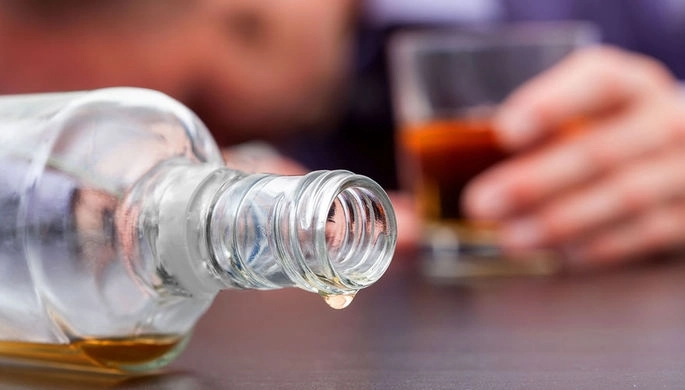 В Индии 97 человек отравились контрафактным алкоголем