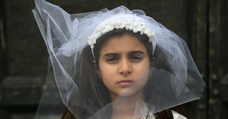 Сотни маленьких девочек насильно выдали замуж в Австралии