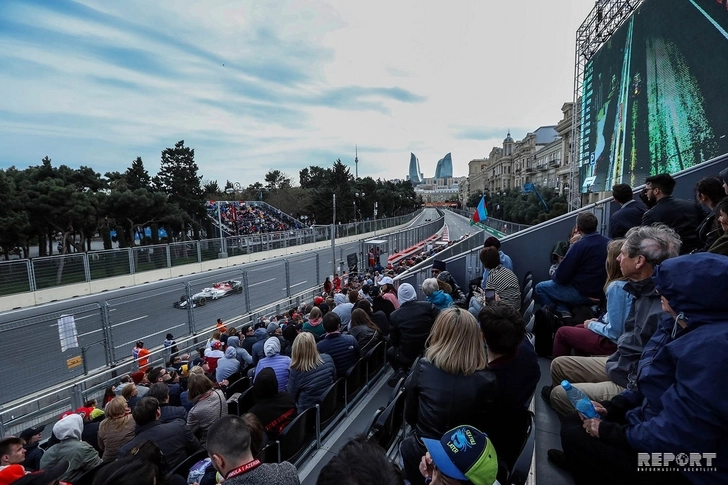 В Баку начаты работы по установке трибун для «Формулы-1»